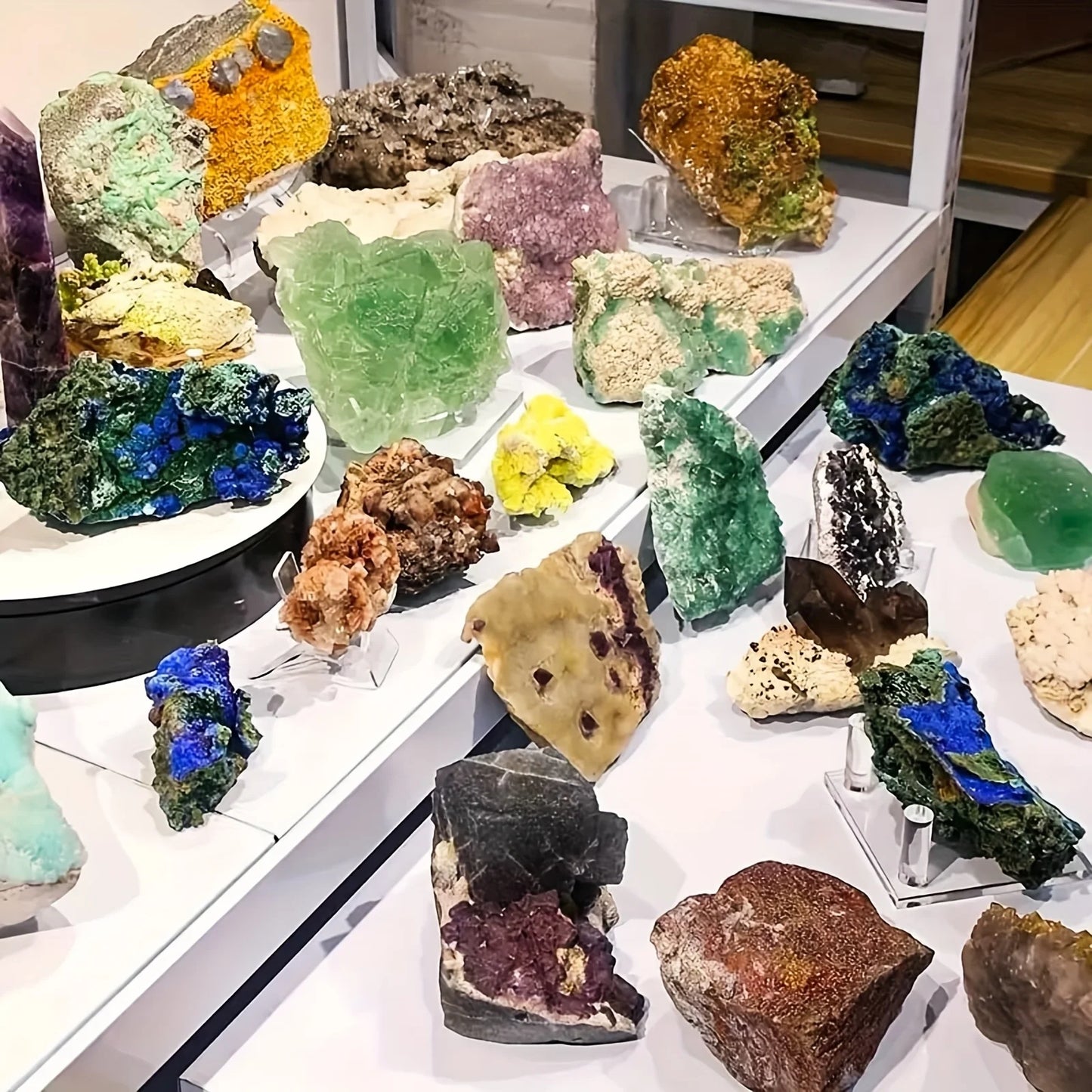 Open your own unique crystals! 1lb-3lb Crystal Gift Box-Mixed Raw Stone, Tower, Sphere, Carving , Bracelet Ring, Home Decoration