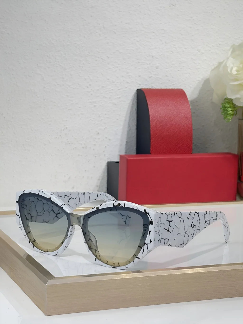 Sunglasses Women Stylish Tortoiseshell Frame Pink Lenses UV Protection Fashion Trendy Outdoor Summer Beach Driving Chic Retro